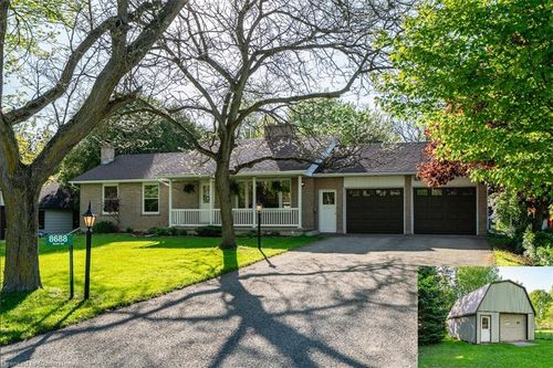 {{alt}} | Card Image