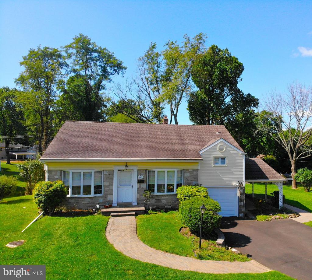 Jefferson Ave, Warminster, PA 18974