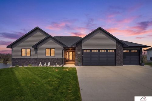 800 Fairway Ct, Crete, NE, 68333-2597 | Card Image