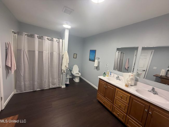 master bathroom | Image 10