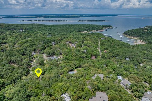 11 Mayfield Ln, Pottsboro, TX, 75076-4717 | Card Image