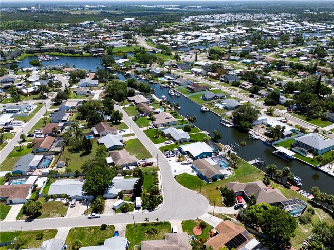 621 Gran Kaymen Way, House other with 3 bedrooms, 2 bathrooms and null parking in APOLLO BEACH FL | Image 27