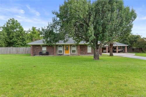 670 Amber Dr, Lake Charles, LA, 70611-4621 | Card Image