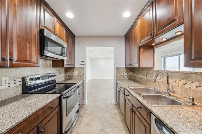 Conveniently laid out for your entertaining pleasure | Image 11