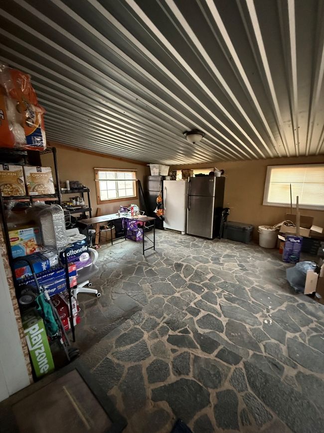 10561 W Us Highway 180, House other with 3 bedrooms, 2 bathrooms and 2 parking in Snyder TX | Image 11
