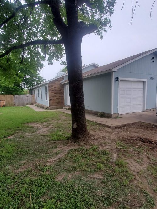 a-6909 Hyland Cir, Austin, TX, 78744-5260 | Card Image