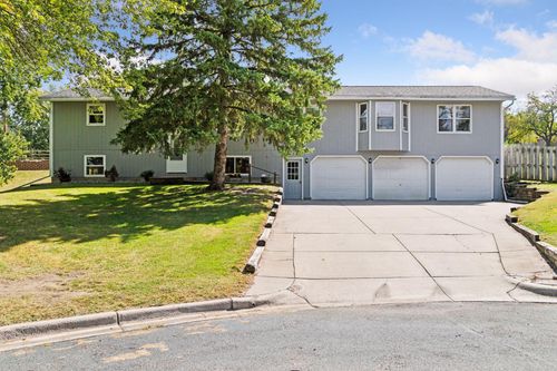 122 Trilane Dr, Norwood Young America, MN, 55397-9605 | Card Image