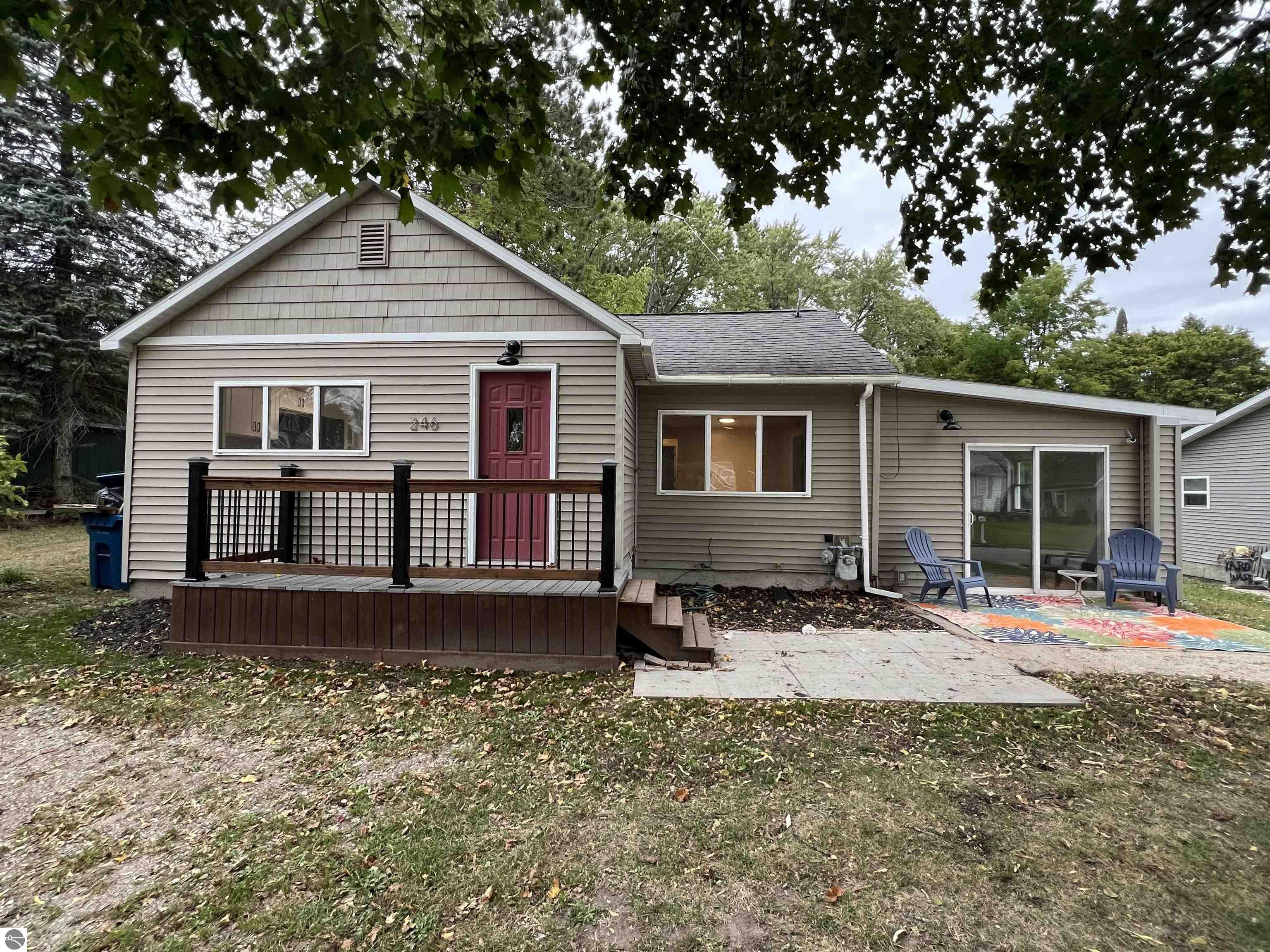 Robertson St, Cadillac, MI 49601