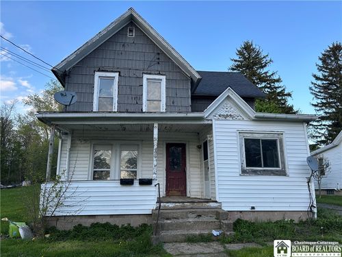 23 Oak St, Silver Creek, NY, 14136-1238 | Card Image