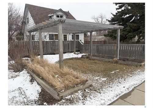611 Railway Avenue, Gainsborough, SK, S0C0Z0 | Card Image