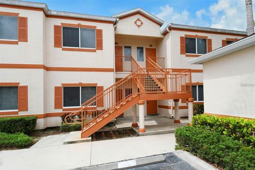 423-3962 Mediterranea Cir, SARASOTA, FL, 34233-3328 | Card Image