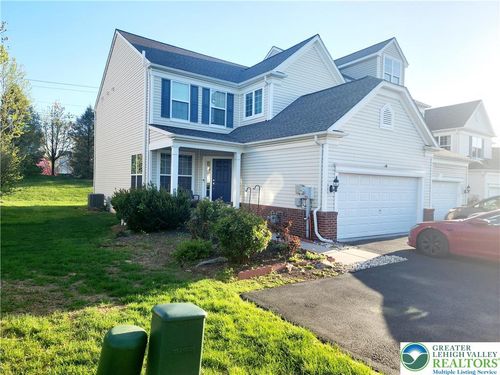 8668 Mayfair Ct, BREINIGSVILLE, PA, 18031-1569 | Card Image