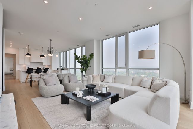 2201 - 2007 James St, Condo with 3 bedrooms, 2 bathrooms and null parking in Burlington ON | Image 18