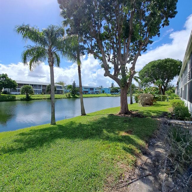 53 Northampton C, Condo with 1 bedrooms, 2 bathrooms and null parking in West Palm Beach FL | Image 22