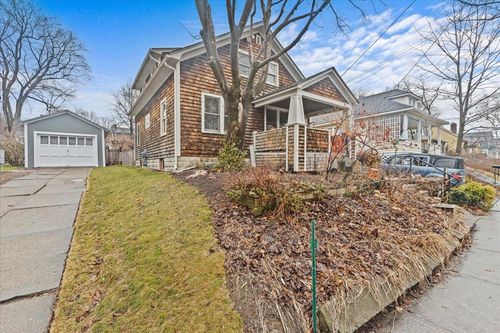 84 Charlotte St, Burlington, VT, 05401-4841 | Card Image
