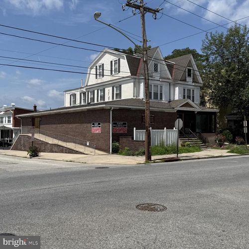 100 W Fornance St, NORRISTOWN, PA, 19401-3316 | Card Image