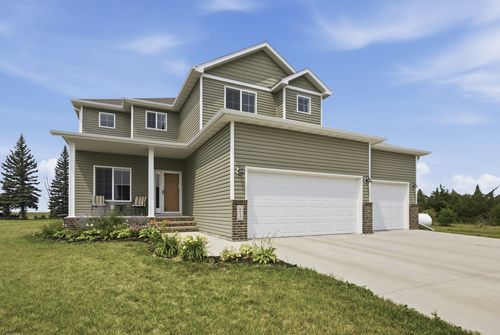 605 Sheyenne Dr, Abercrombie, ND, 58001-2806 | Card Image