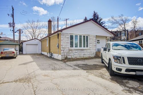 Main 438 Marybay Cres, Richmond Hill, ON, L4C2X4 | Card Image