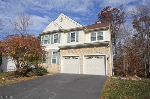 92 Harvard Cir, PRINCETON, NJ, 08540-7922 | Card Image