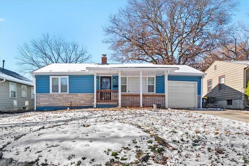 7726 Summit St, Kansas City, MO, 64114-1742 | Card Image