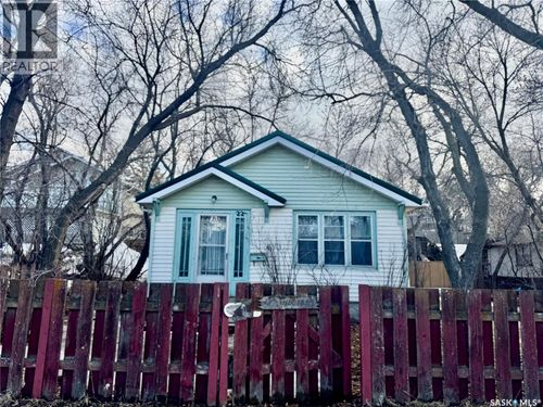 227 Fairchild Ave, Regina Beach, SK, S0G4C0 | Card Image