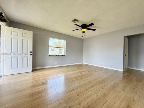 4030 Sw 28th St, West Park, FL, 33023-4436 | Card Image