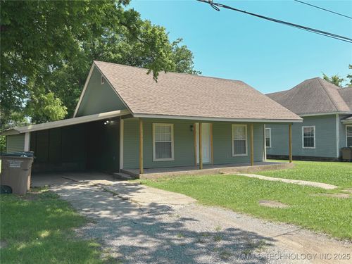 307 S Lee Ave, Wagoner, OK, 74467-5218 | Card Image