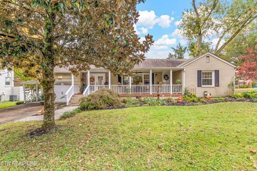 2942 Fountain Park Blvd, Knoxville, TN, 37917-3411 | Card Image