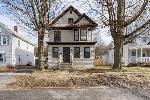 416 Pawling St, Watertown, NY, 13601-4137 | Card Image