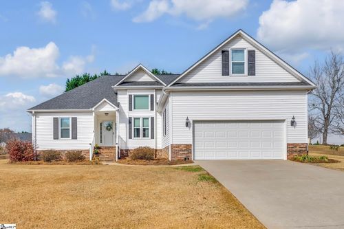 4 Brooke Lee Cir, Taylors, SC, 29687-5969 | Card Image