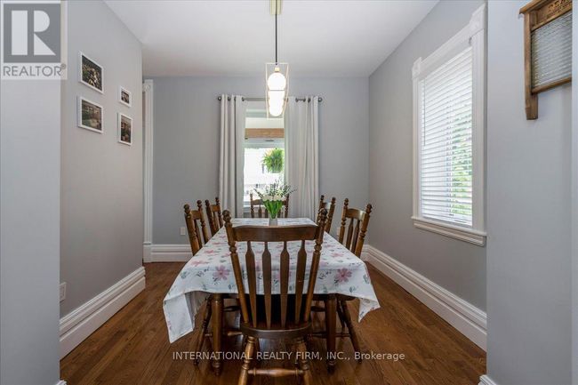 8061 Main St, House other with 3 bedrooms, 2 bathrooms and 3 parking in Everett ON | Image 15