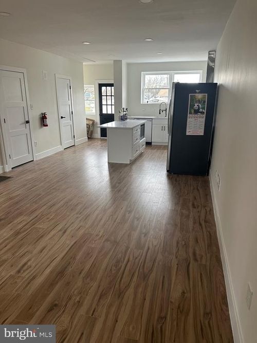 2277 Hollinshed Ave, PENNSAUKEN, NJ, 08110-1831 | Card Image