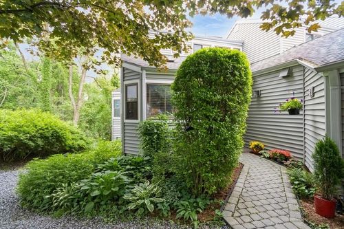 246-246 Horseshoe Cir, Ossining, NY, 10562-7001 | Card Image