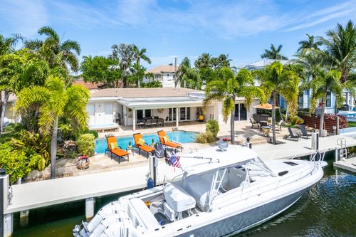 2330 Ne 48th St, Lighthouse Point, FL, 33064-7106 | Card Image