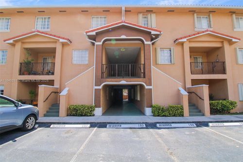 apt-105-17425 Nw 75th Pl, Hialeah, FL, 33015-7134 | Card Image