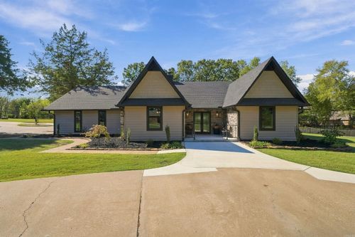 10 Hill Creek Cir, Searcy, AR, 72143-7486 | Card Image