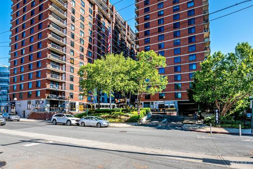 apt-15m-700 1st St, Hoboken, NJ, 07030-8825 | Card Image