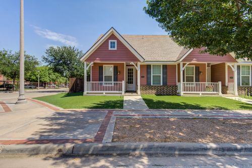 2142 10th Street, Lubbock, TX, 79401 | Card Image