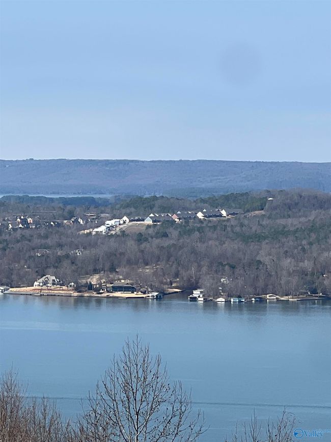 148 Whistling Straits Way, Townhouse with 3 bedrooms, 2 bathrooms and null parking in Guntersville AL | Image 4