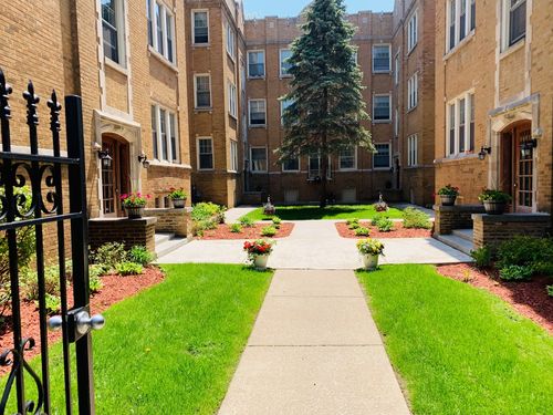 b1-730 Reba Pl, Evanston, IL, 60202-4104 | Card Image