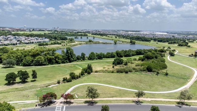 The neighborhood fish-and-release ponds are surrounded by miles of nature trails. | Image 36