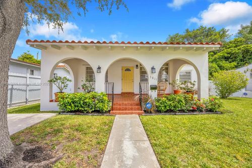 3811 Nw Flagler Ter, Miami, FL, 33126-5700 | Card Image