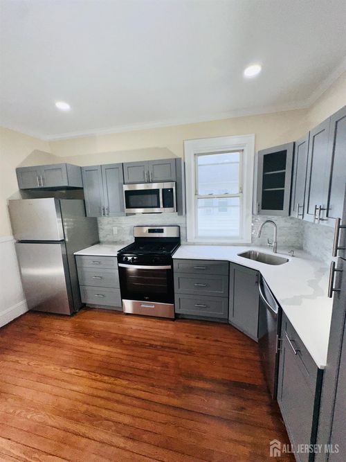 2-6 Field Rd, Maplewood, NJ, 07040-3302 | Card Image
