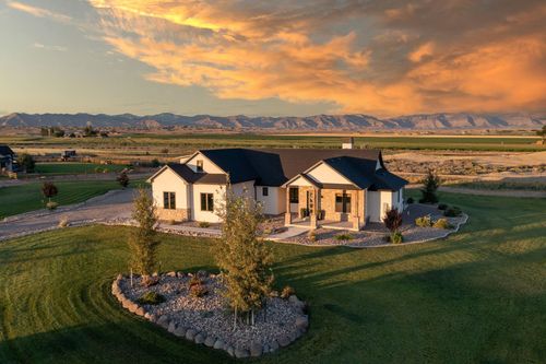 1648 Saddle Ring Ct, Loma, CO, 81524-8904 | Card Image
