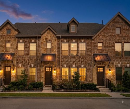 2450 Siskiyou St, Lewisville, TX, 75056-6790 | Card Image