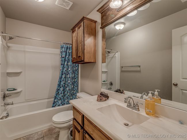 13 Evermore Ln, House other with 3 bedrooms, 2 bathrooms and null parking in Yukon OK | Image 34