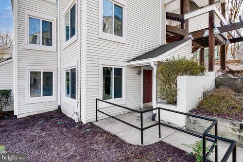 1-a-10320 Luria Commons Ct, BURKE, VA, 22015 | Card Image