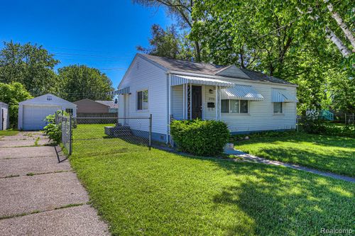 27098 Delton St, Madison Heights, MI, 48071-3316 | Card Image