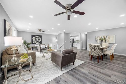 28 Steiert Dr, Saint Peters, MO, 63376-1875 | Card Image