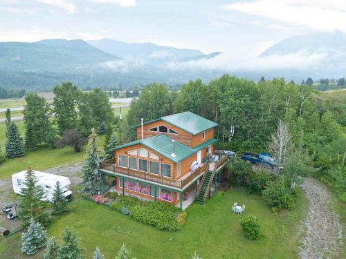 23701 Passburg Dr, Crowsnest Pass, AB, T0K0C0 | Card Image